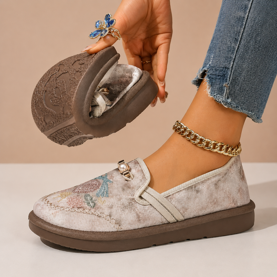 Adeyla | Slip On Loafers With Floral Embroidery