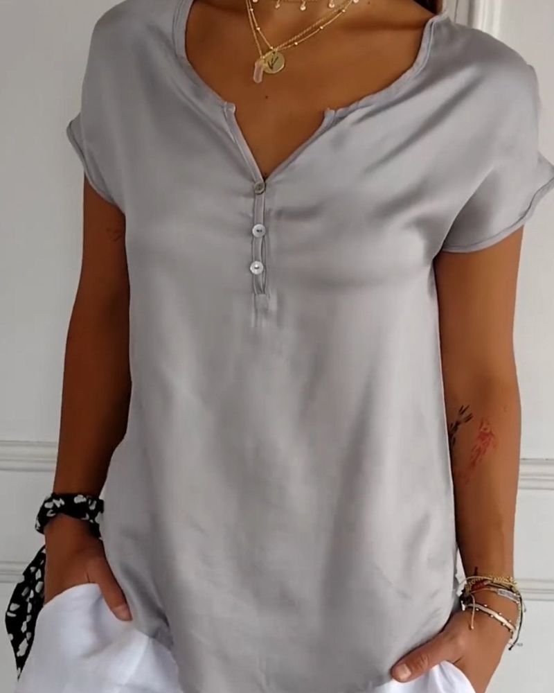 Julity | Short Sleeve Henley Neck Blouse