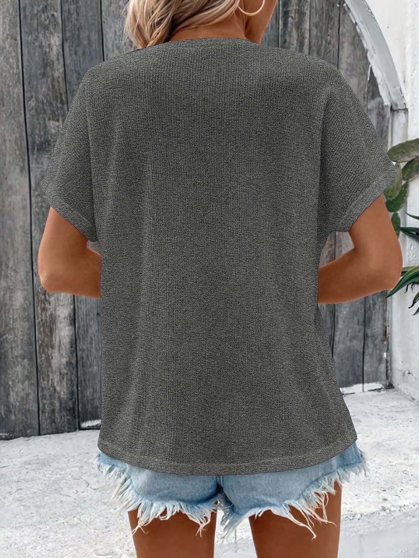 Marylou | Crew Neck Button Front Short Sleeve Top