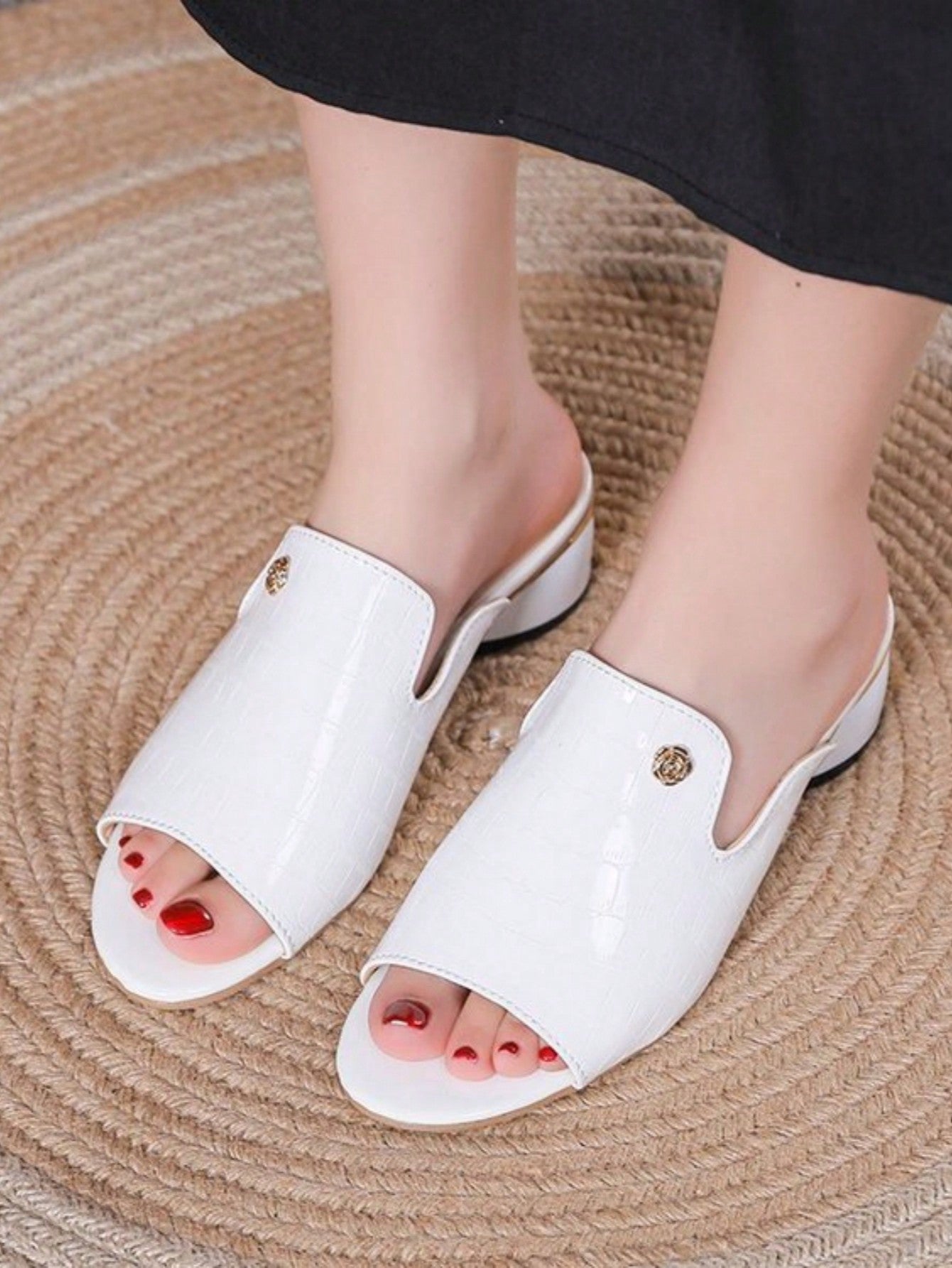 Archontia | Chunky Heel Crocodile Pattern Slide Sandals