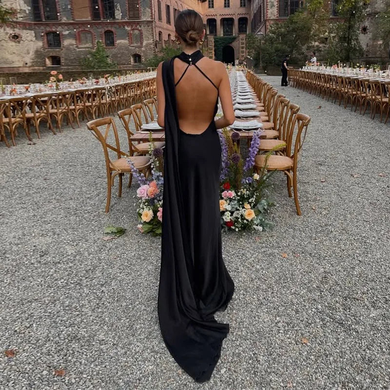 Lucila - Halter Neck Backless Maxi Dress