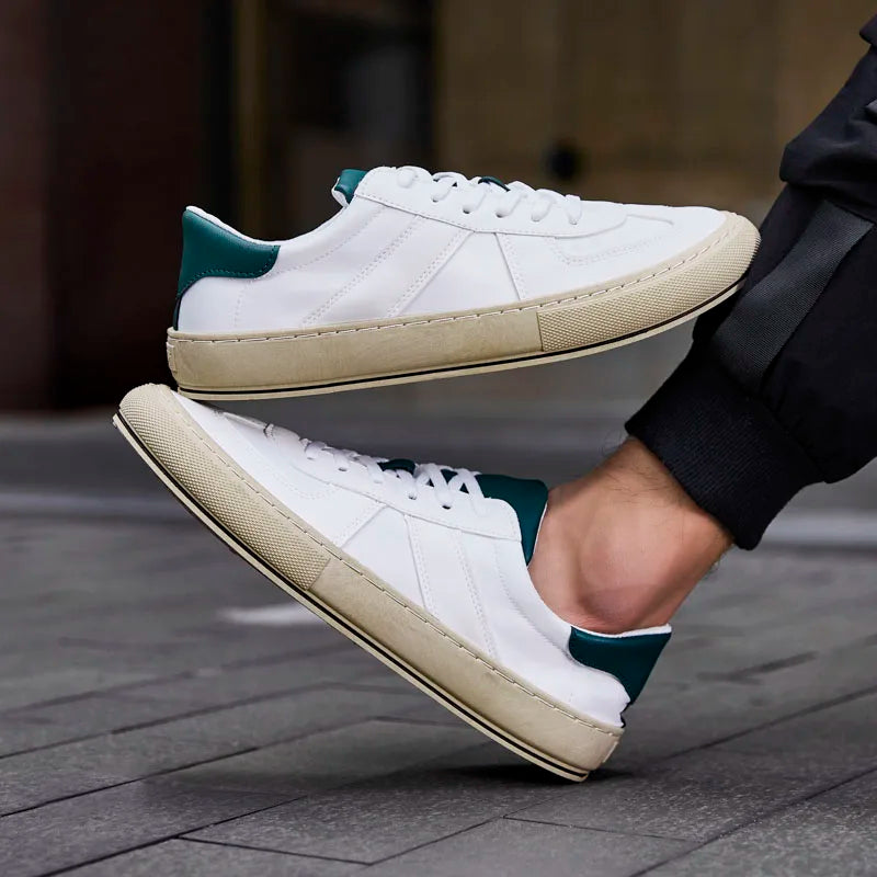 Zimo - Low Top Lace Up Contrast Heel Sneakers
