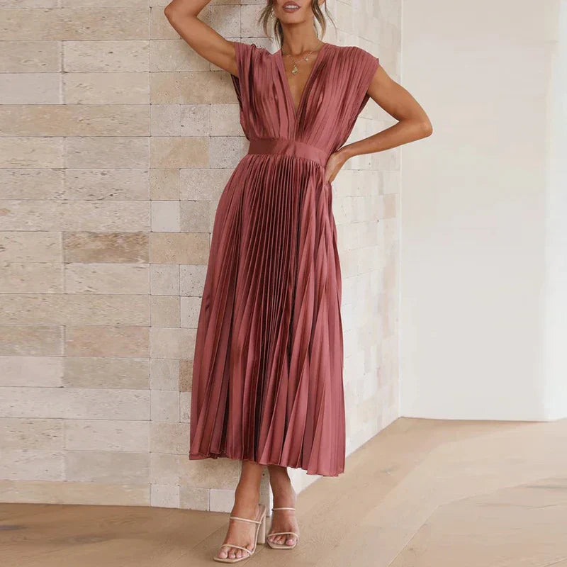 Gonny | Pleated V Neck Sleeveless Midi Dress