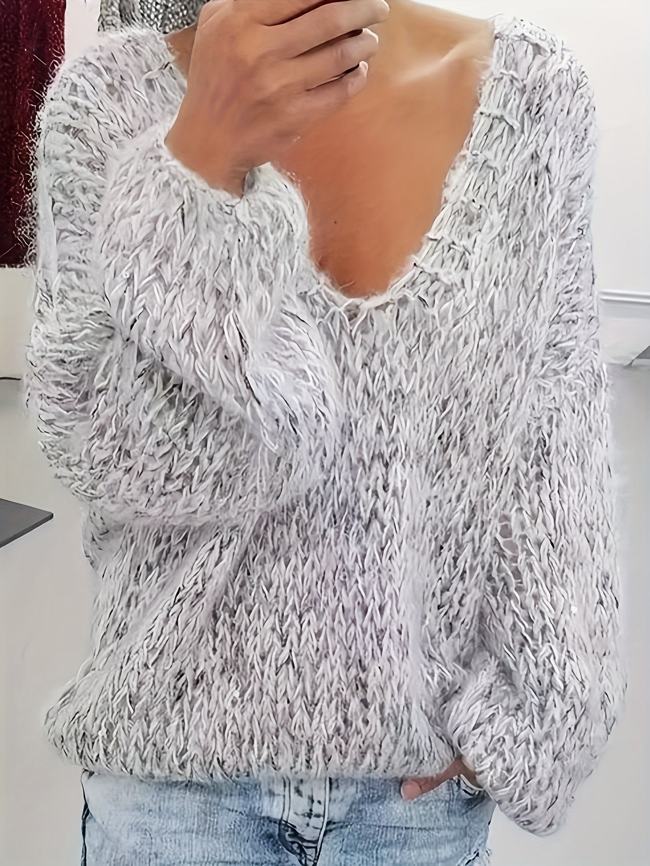 Vriona | Sweater With V-Neck and Long Sleeves