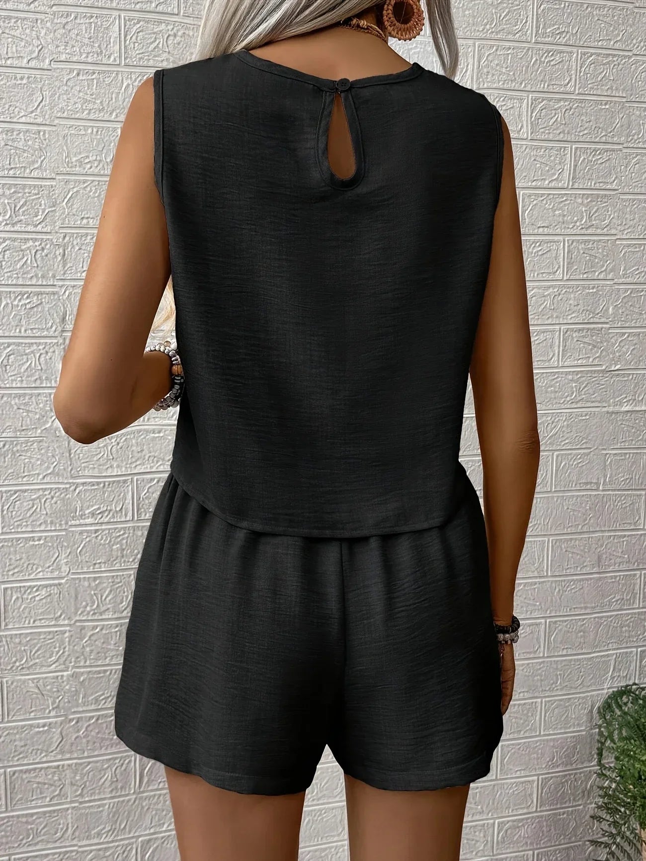 Nella | Sleeveless Round Neck Top Shorts Set