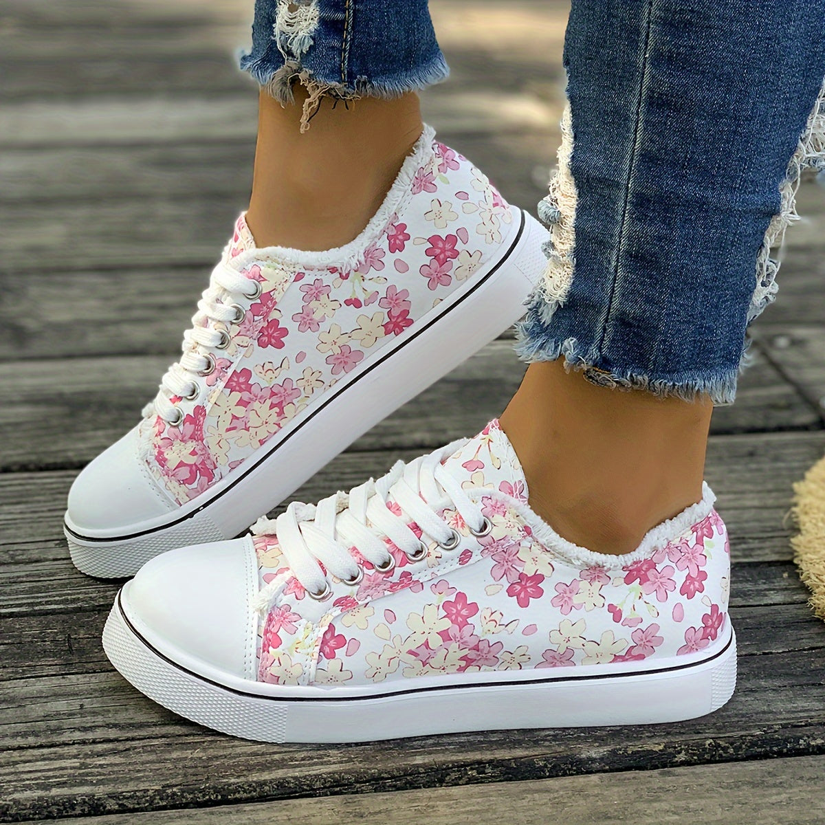 Bristy | Sneakers with Floral Print Lace-Up Closure