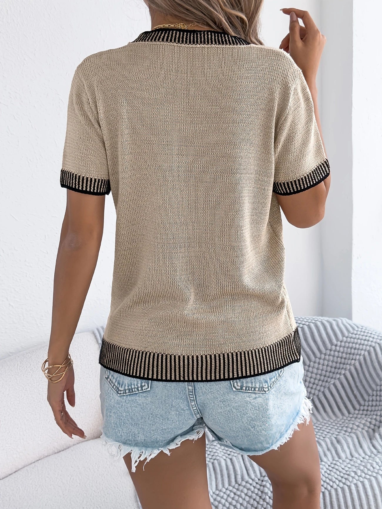 Alethea | Short Sleeve Contrast Trim Knit Top