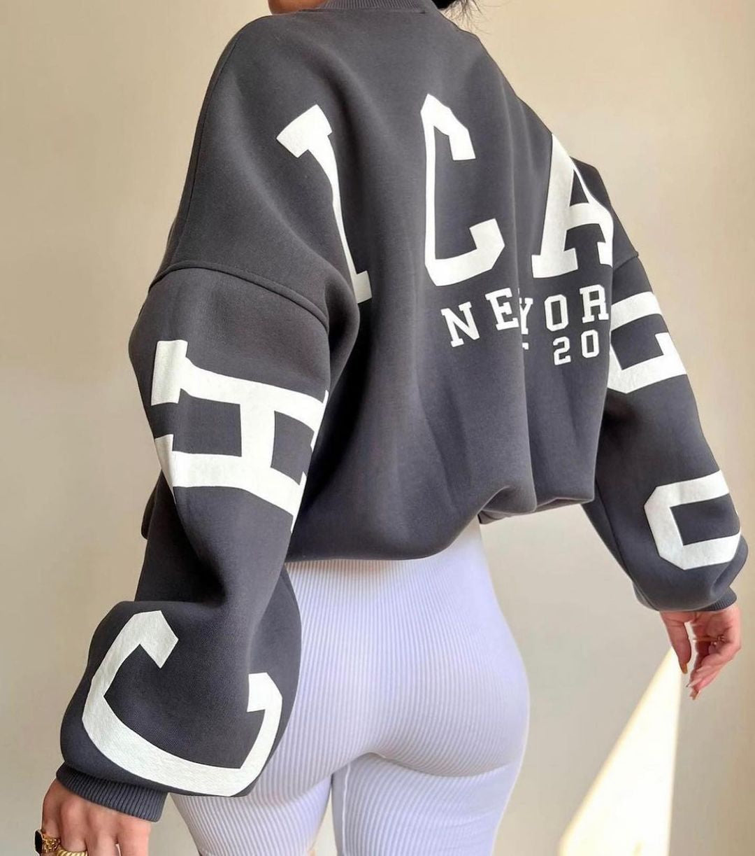 Alara | Sweater with Graphic Print and Long Sleeves