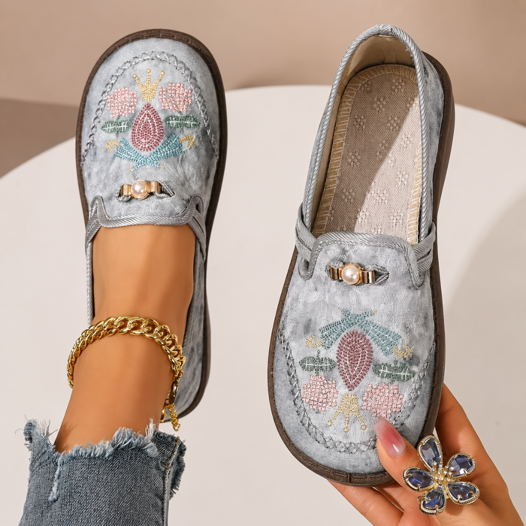 Adeyla | Slip On Loafers With Floral Embroidery