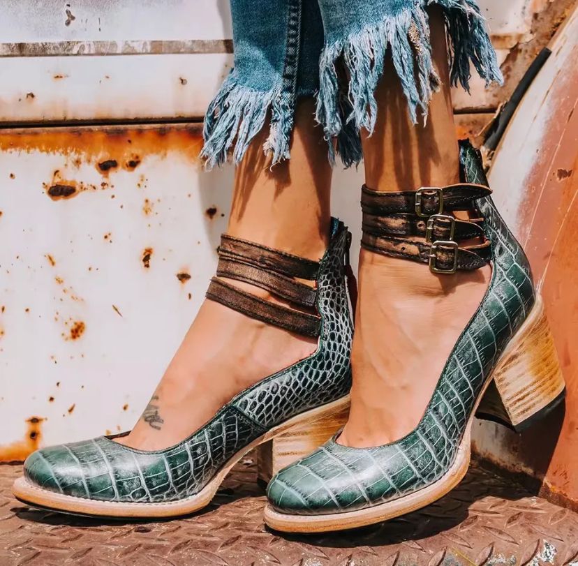 Steffie – Wooden Block Heel Ankle Strap Pumps