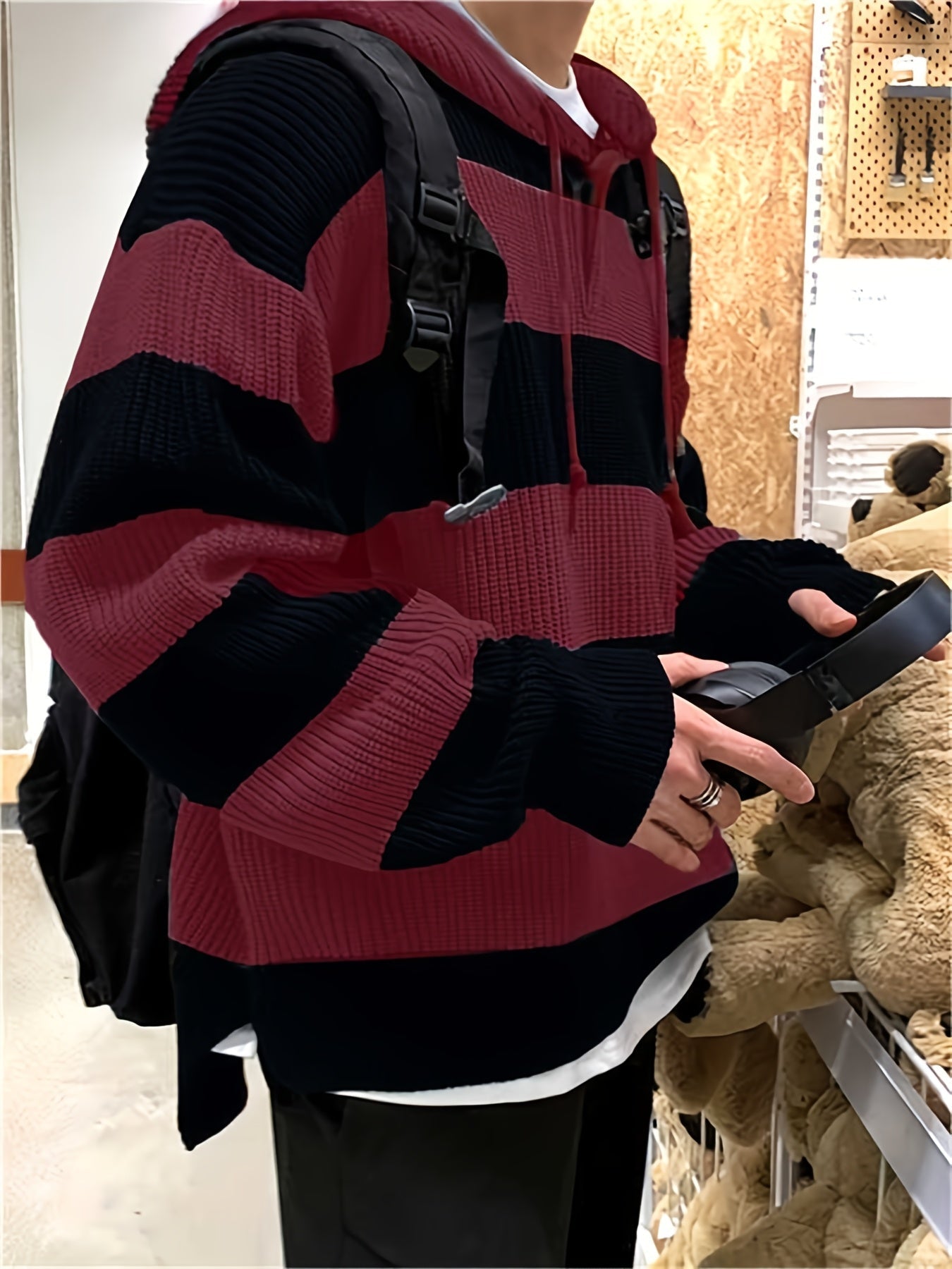 Tenzin | Knitted Hoodie with Oversized Striped Fit
