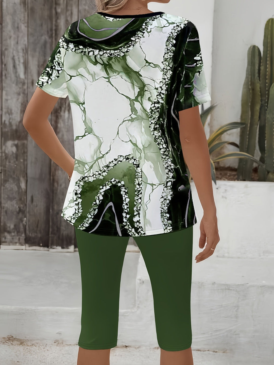 Merena | Two-Piece Abstract Print Short Sleeve Capri Set