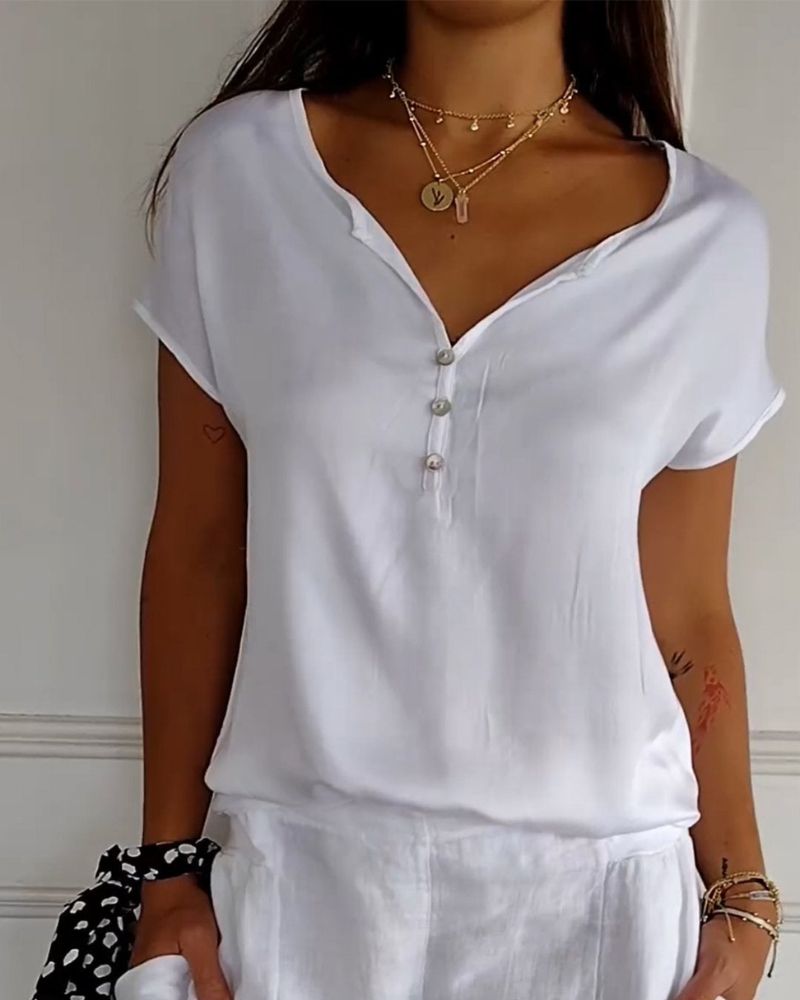 Julity | Short Sleeve Henley Neck Blouse