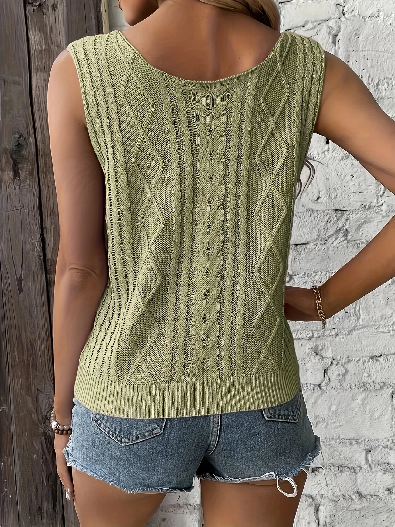 Juno | Sleeveless Cable Knit V-Neck Sweater Top