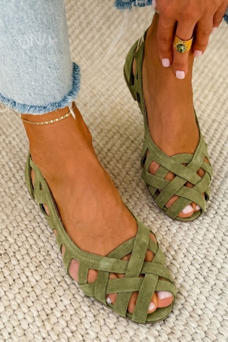 Darsy | Cross Strap Open Toe Flat Sandals