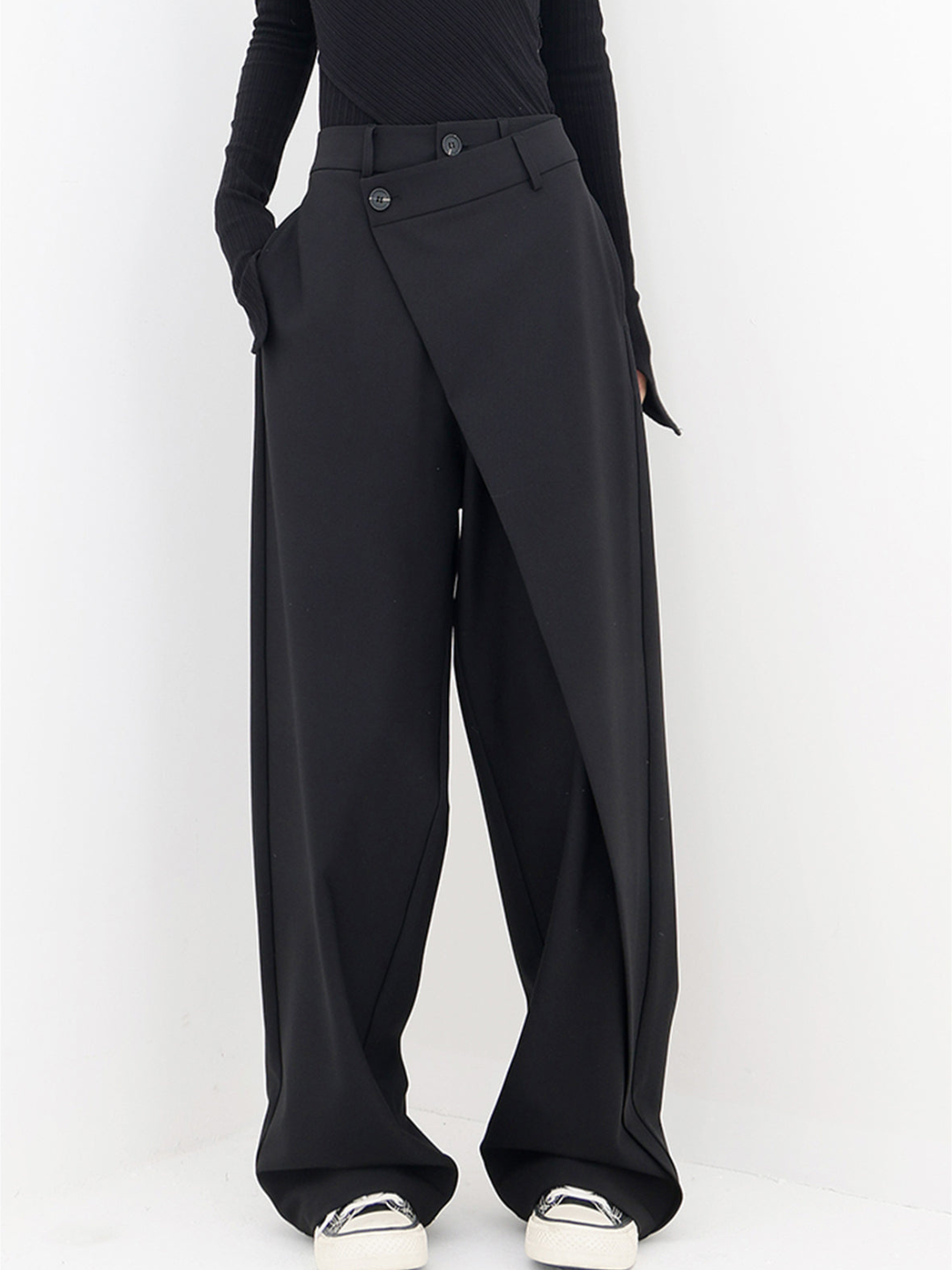 Briia | Baggy Pants with Button Detail in Black