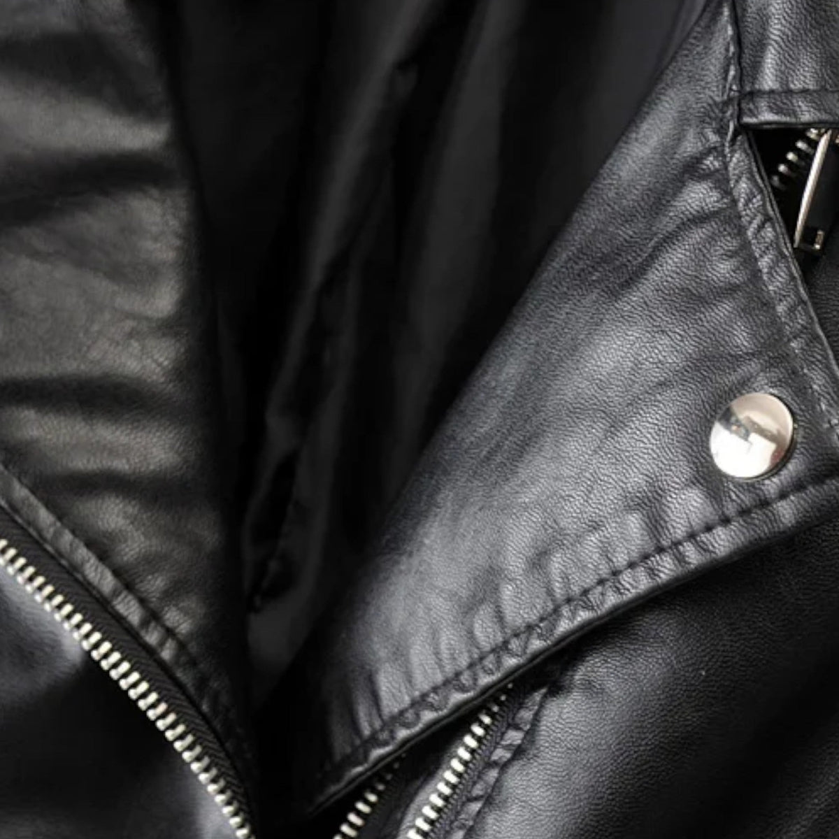 Lucraviana | Biker Jacket with Long Sleeves