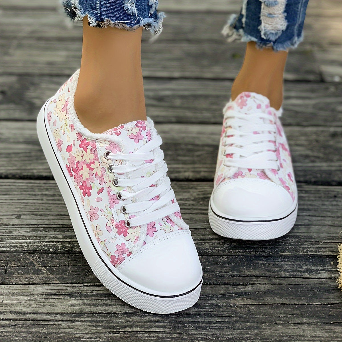 Bristy | Sneakers with Floral Print Lace-Up Closure