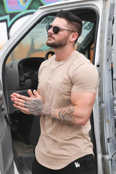 Maxwell - Curved Hem Crewneck T Shirt