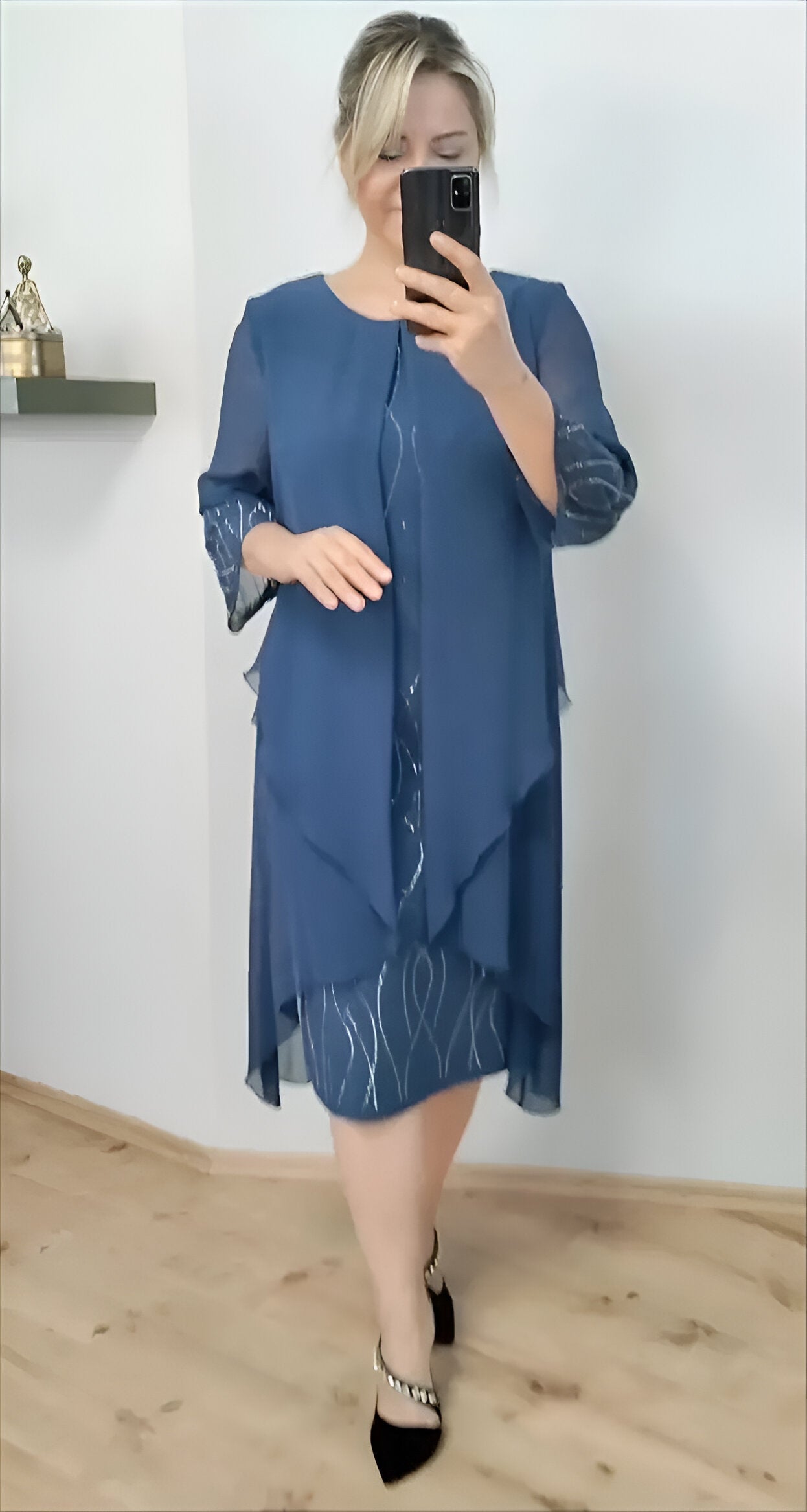 Nienke - Layered Chiffon Overlay Midi Dress
