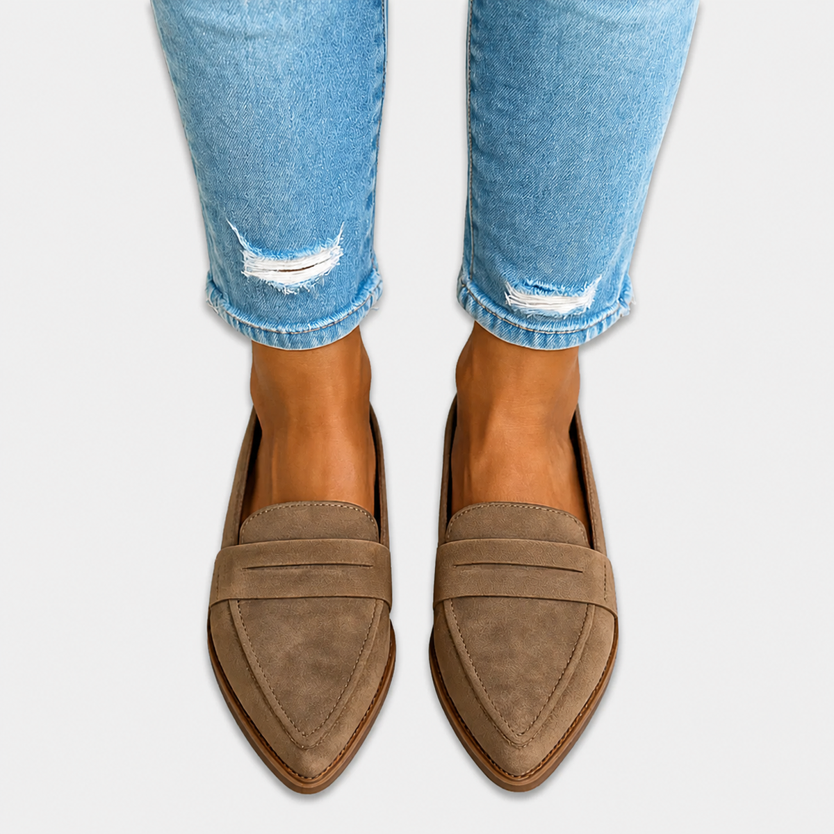 Brunhilde | Loafers With Pointed Toe and Front Strap