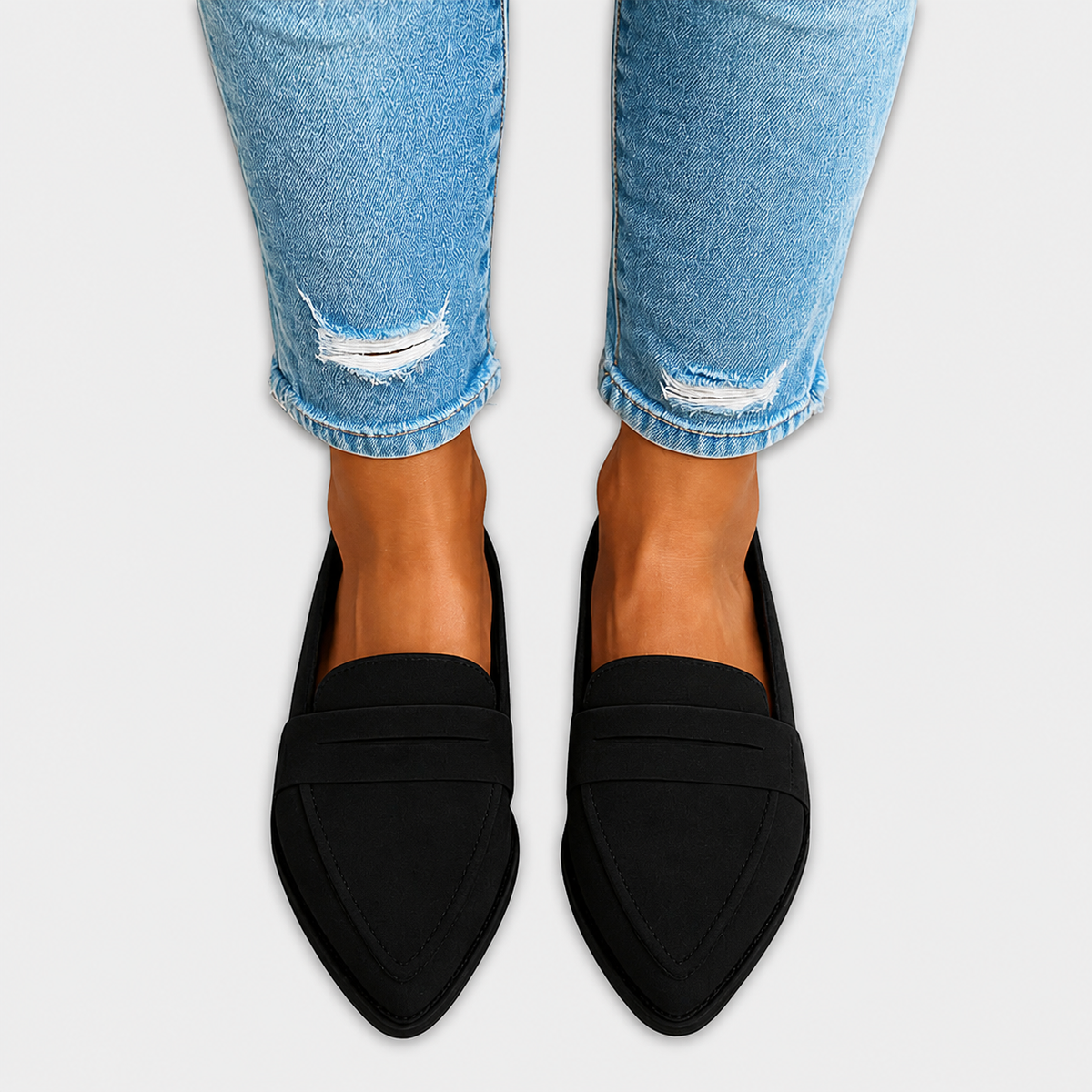 Brunhilde | Loafers With Pointed Toe and Front Strap