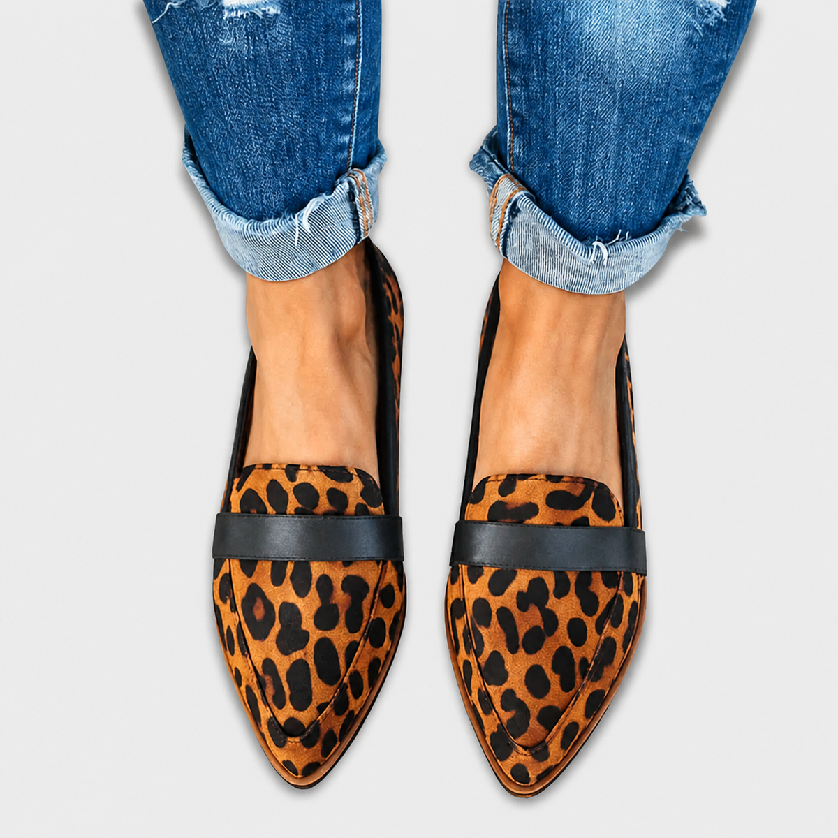 Brunhilde | Loafers With Pointed Toe and Front Strap