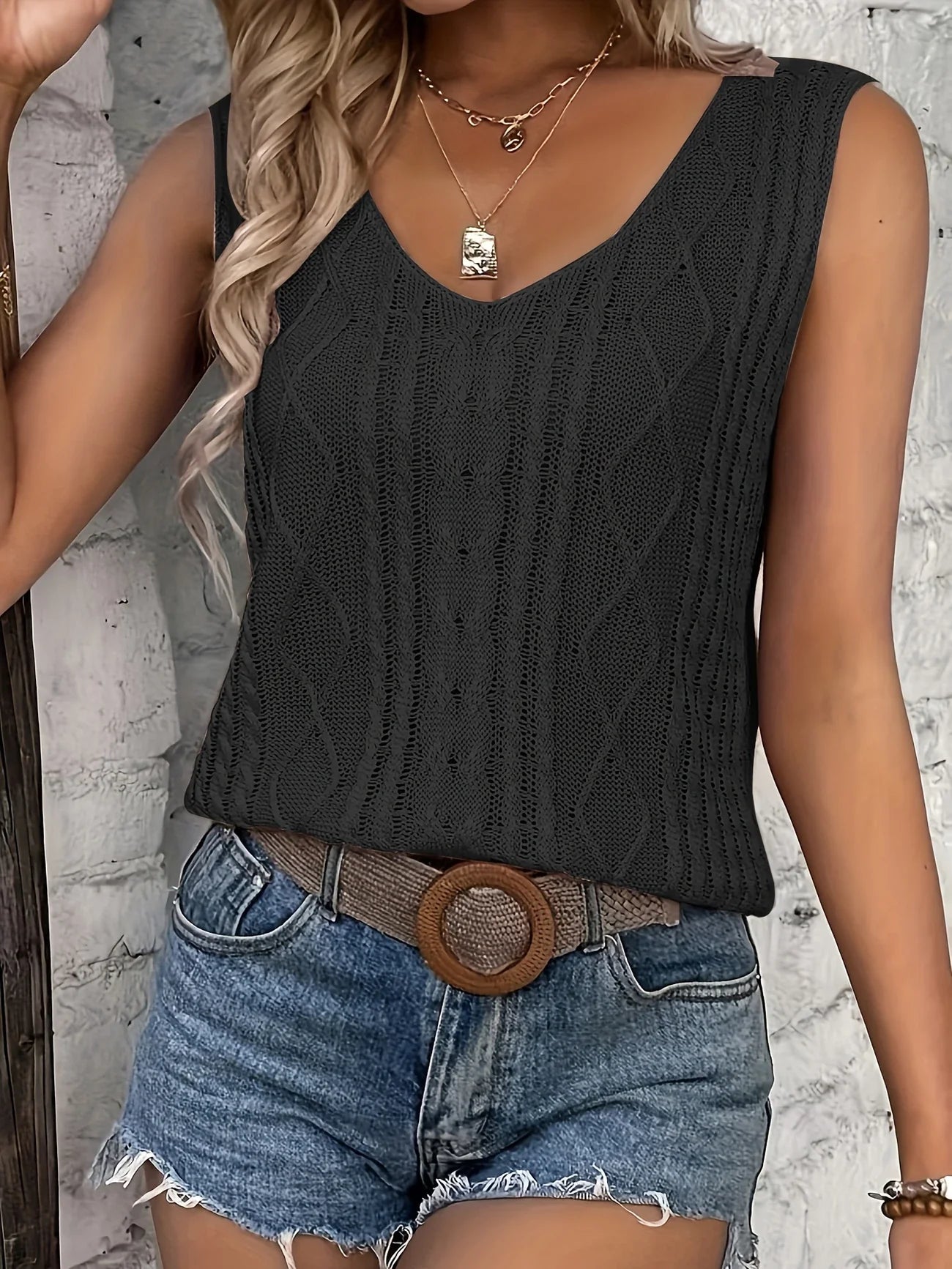 Juno | Sleeveless Cable Knit V-Neck Sweater Top