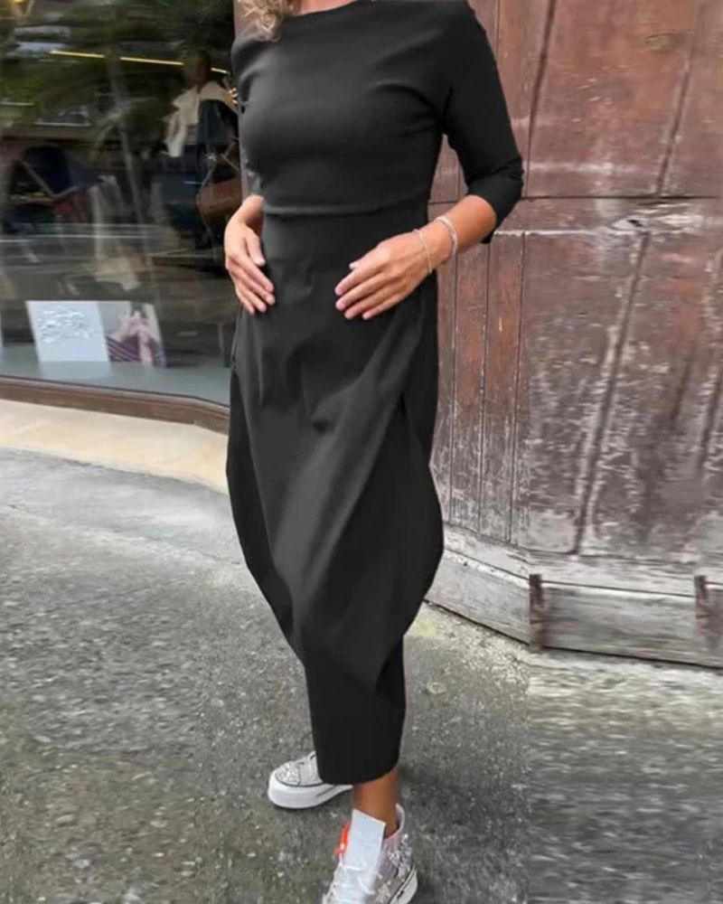 Magdana | Midi Dress with Three Quarter Sleeves