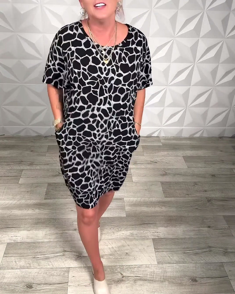 Salvinia - Abstract Print Short Sleeve Dress