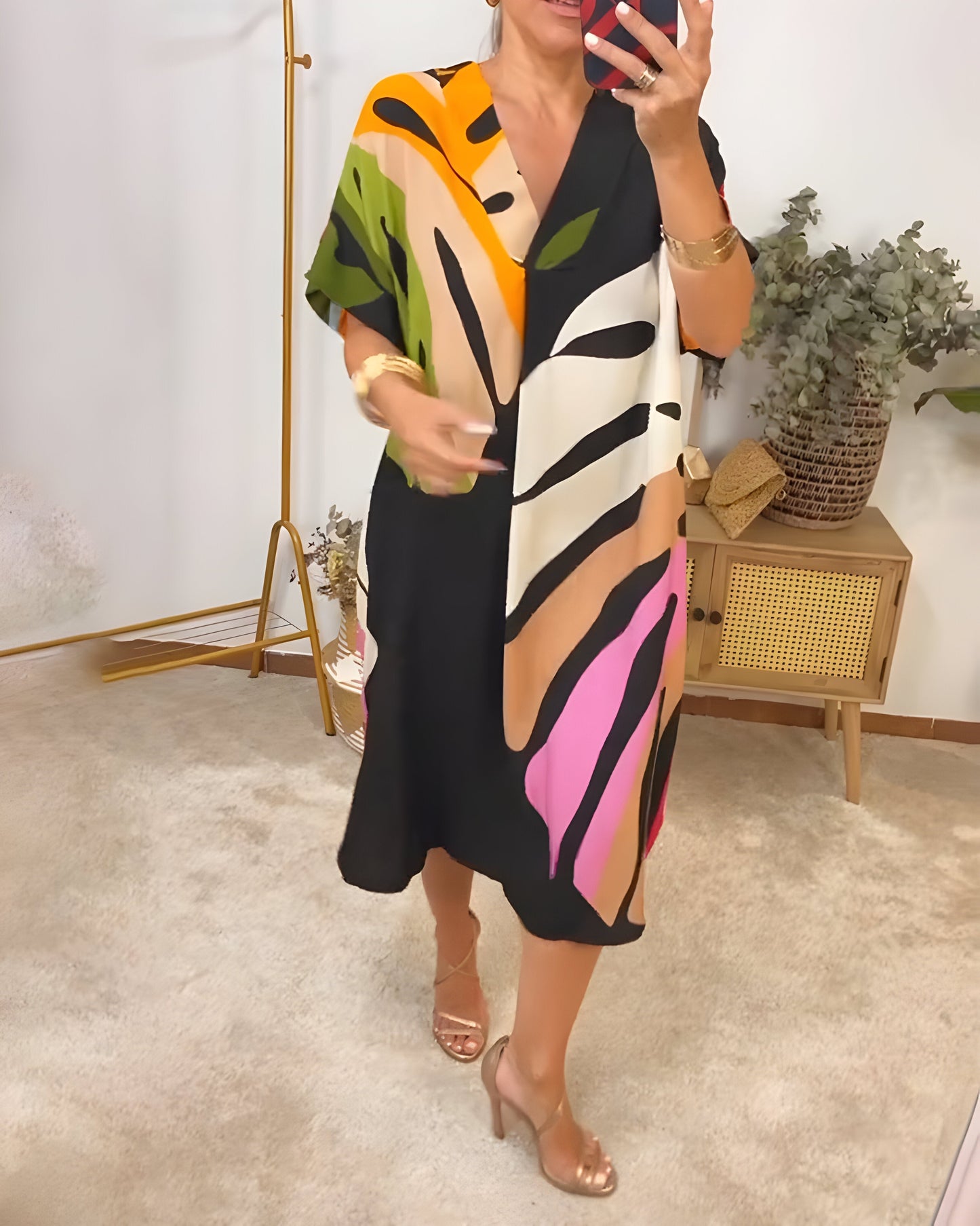Ailsa | Abstract Print V-Neck Midi Kaftan Dress