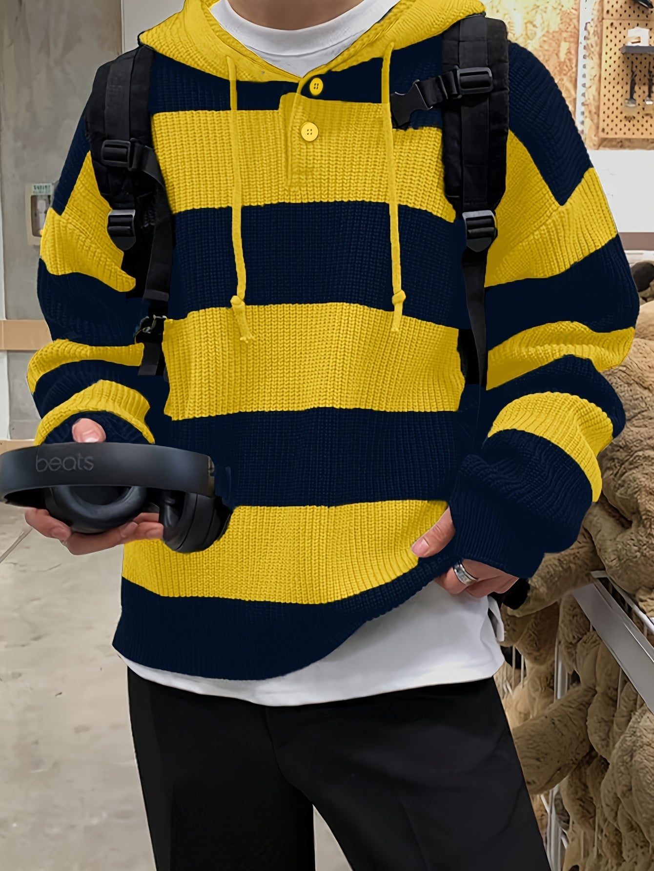 Tenzin | Knitted Hoodie with Oversized Striped Fit