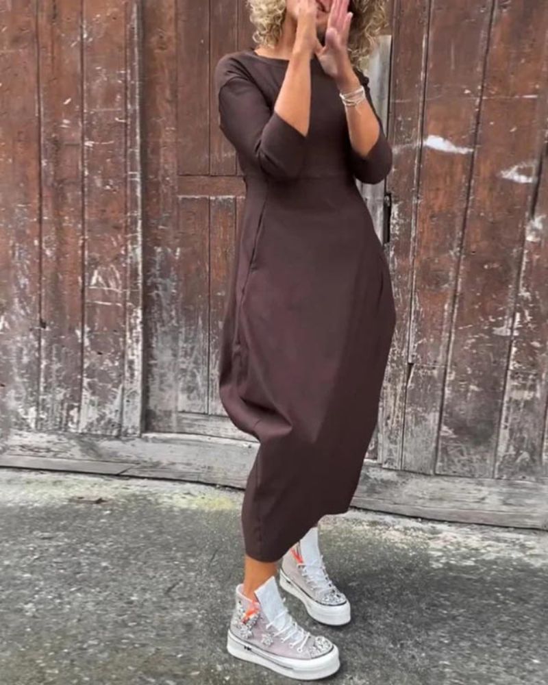 Magdana | Midi Dress with Three Quarter Sleeves