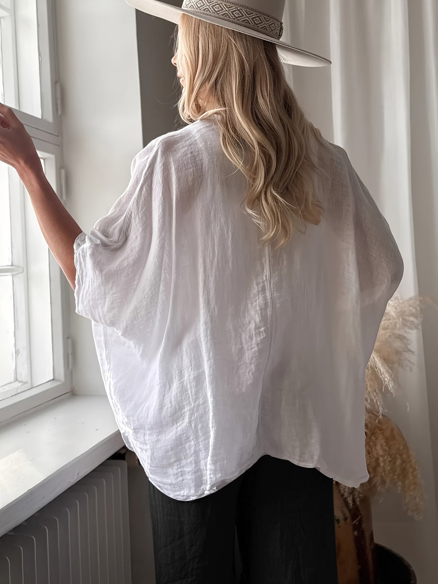 Amara | Bohemian Blouse with Loose Sleeves