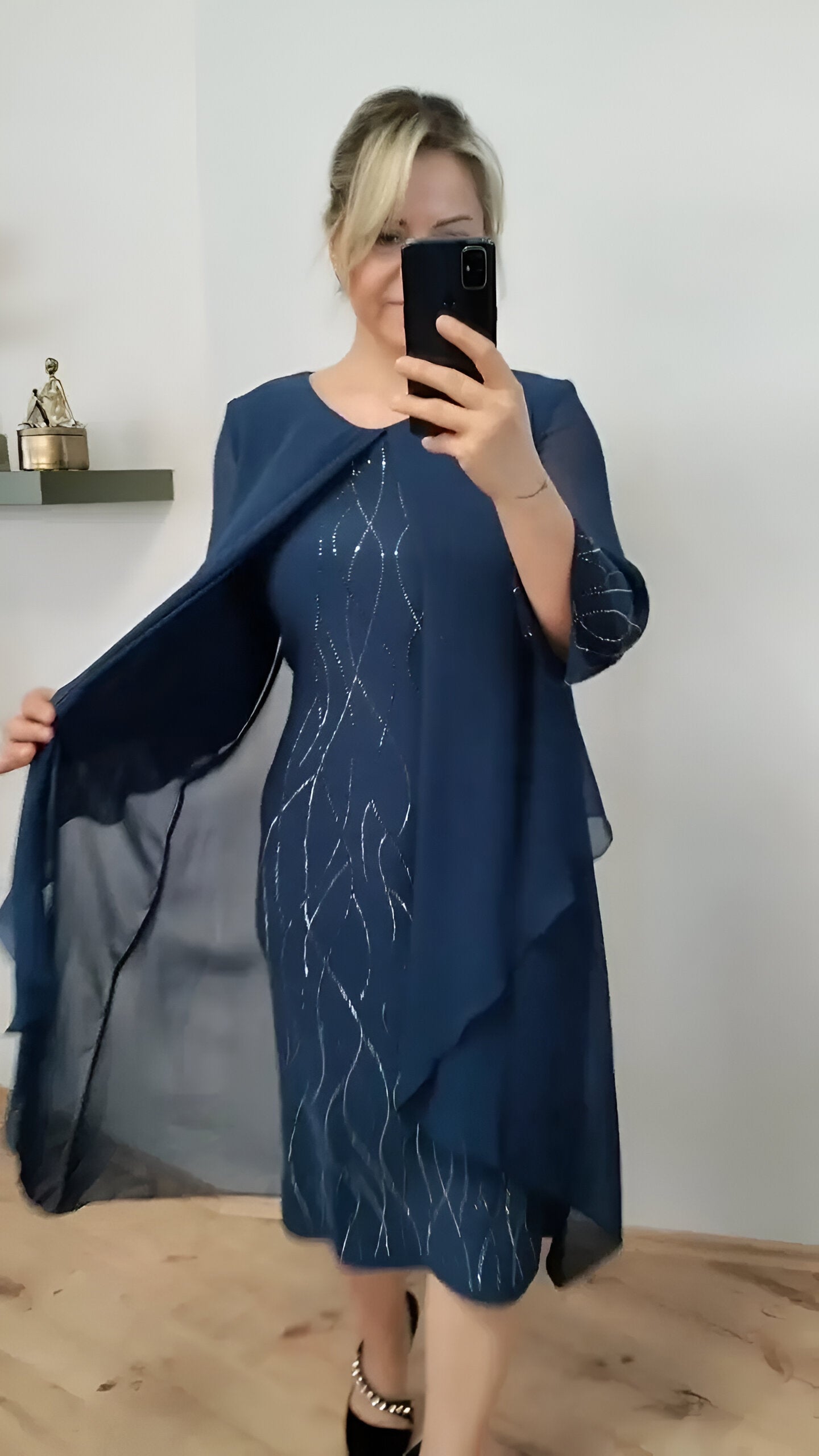 Nienke - Layered Chiffon Overlay Midi Dress