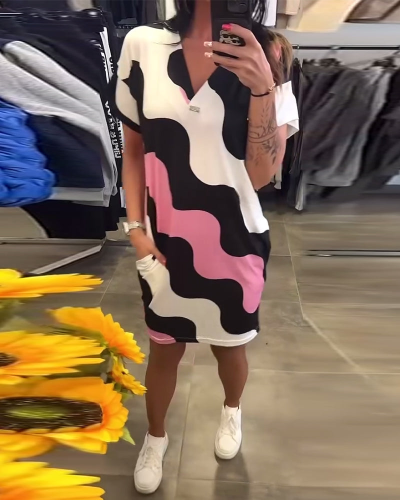 Penelope | V Neck Wavy Print Shift Dress