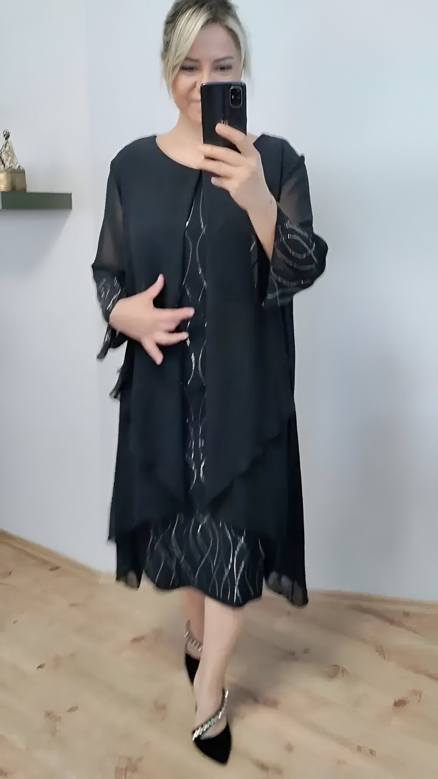 Nienke - Layered Chiffon Overlay Midi Dress