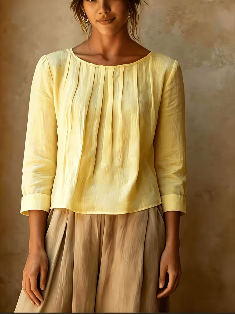 Gelina | Blouse with Round Neck and Front Pleats