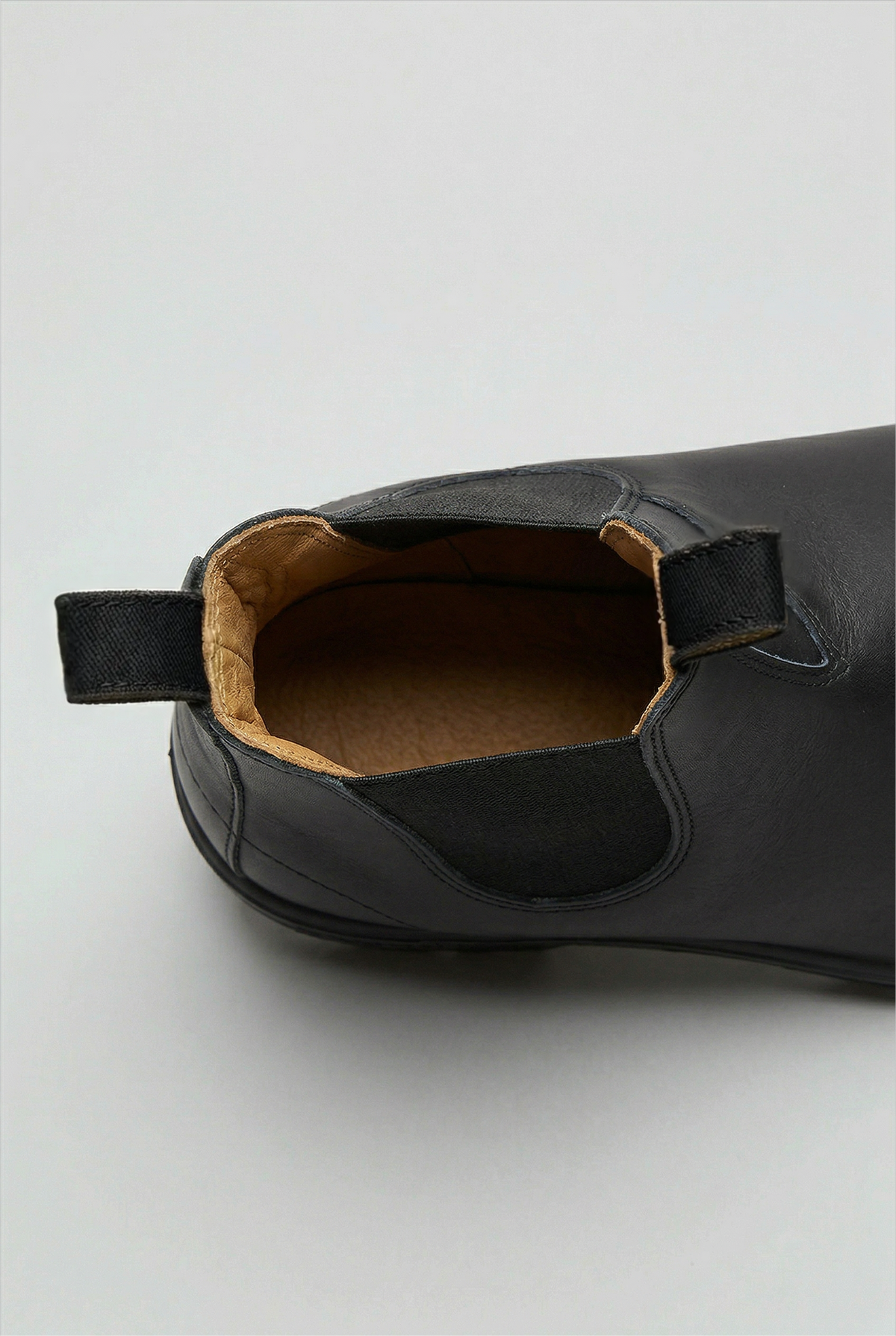 Dietrich | Chelsea Boots With Elastic Panels and Pull Loops