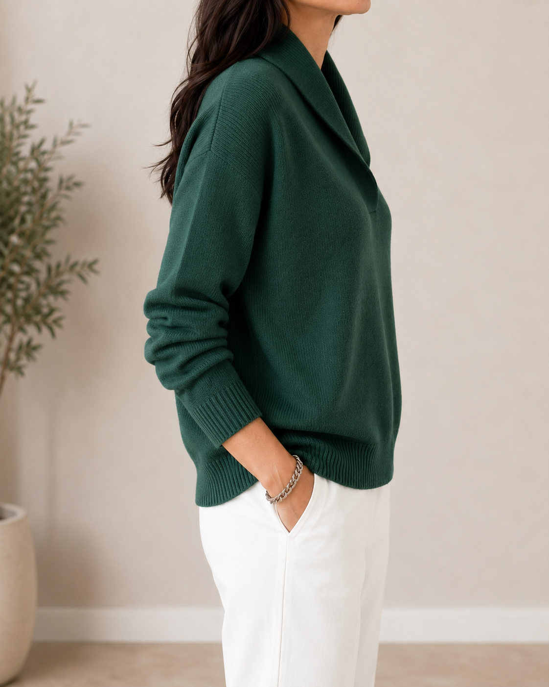 Oriaita | Long Sleeve V-Neck Sweater in Green