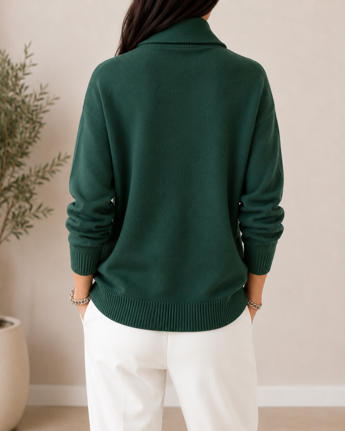 Oriaita | Long Sleeve V-Neck Sweater in Green