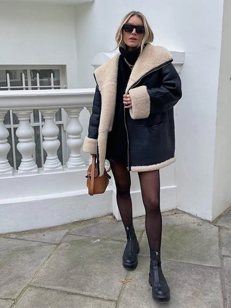 Anneliese | Coat With Oversized Collar and Plush Trim