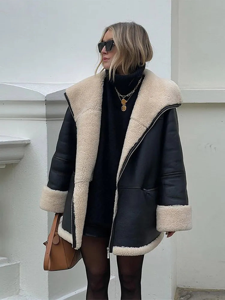 Anneliese | Coat With Oversized Collar and Plush Trim