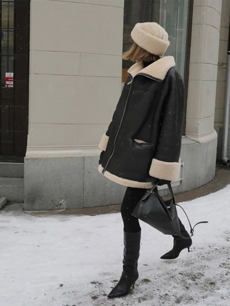 Anneliese | Coat With Oversized Collar and Plush Trim