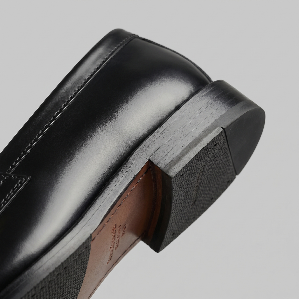 Lucian | Leather Slip-On Loafers with Flexible Sole