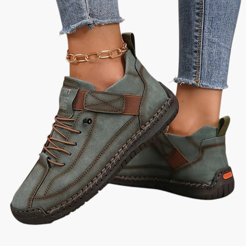 Rosenda | Sneakers With Laces and Contrast Edge Stitching