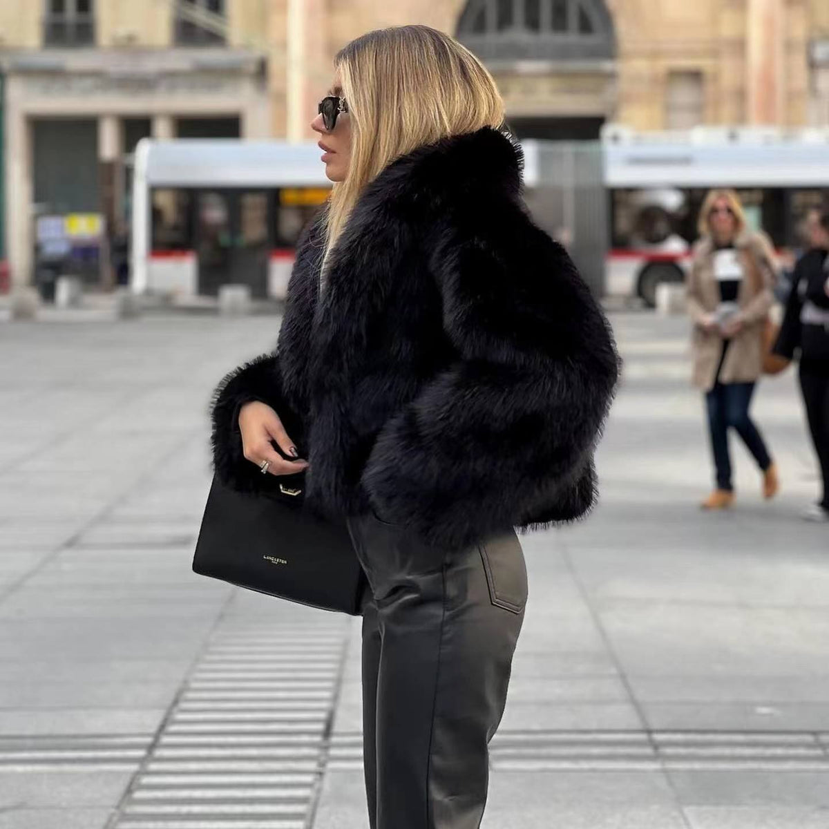 Nicky | Jacket Black Plush Cropped Long Sleeve Collar