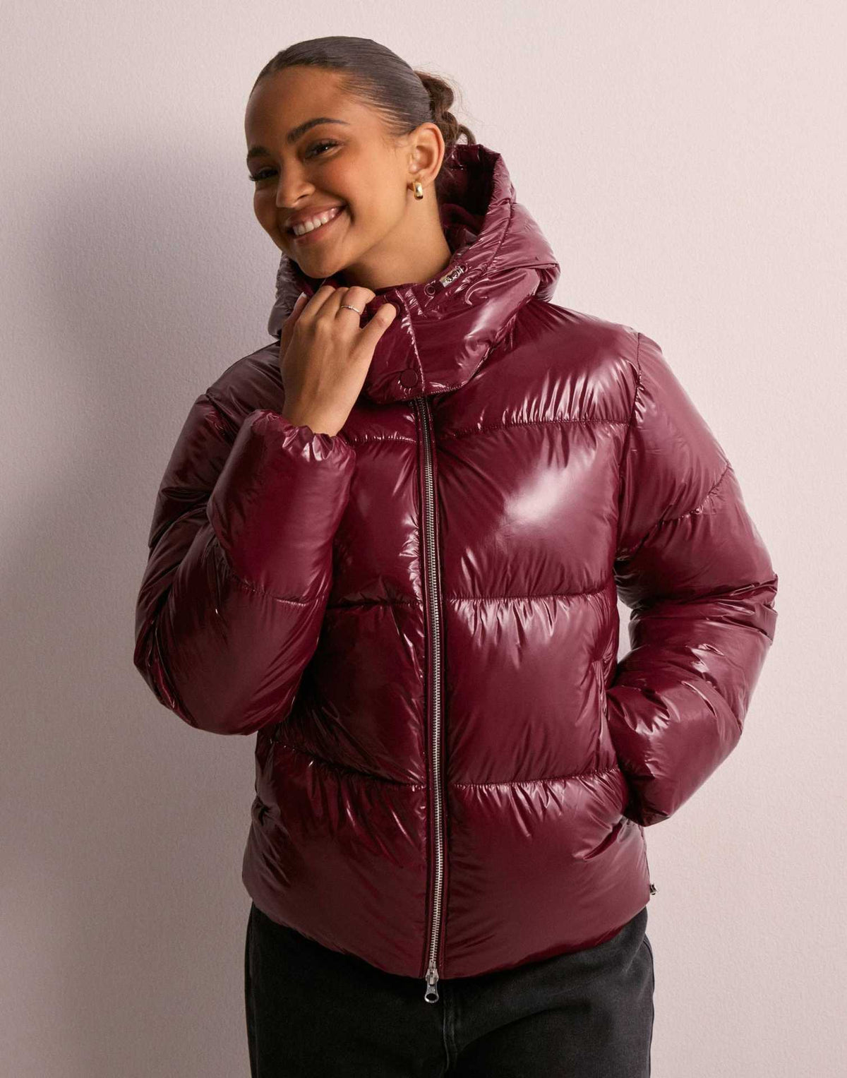 Teofila | Puffer Jacket With Hood and Glossy Finish