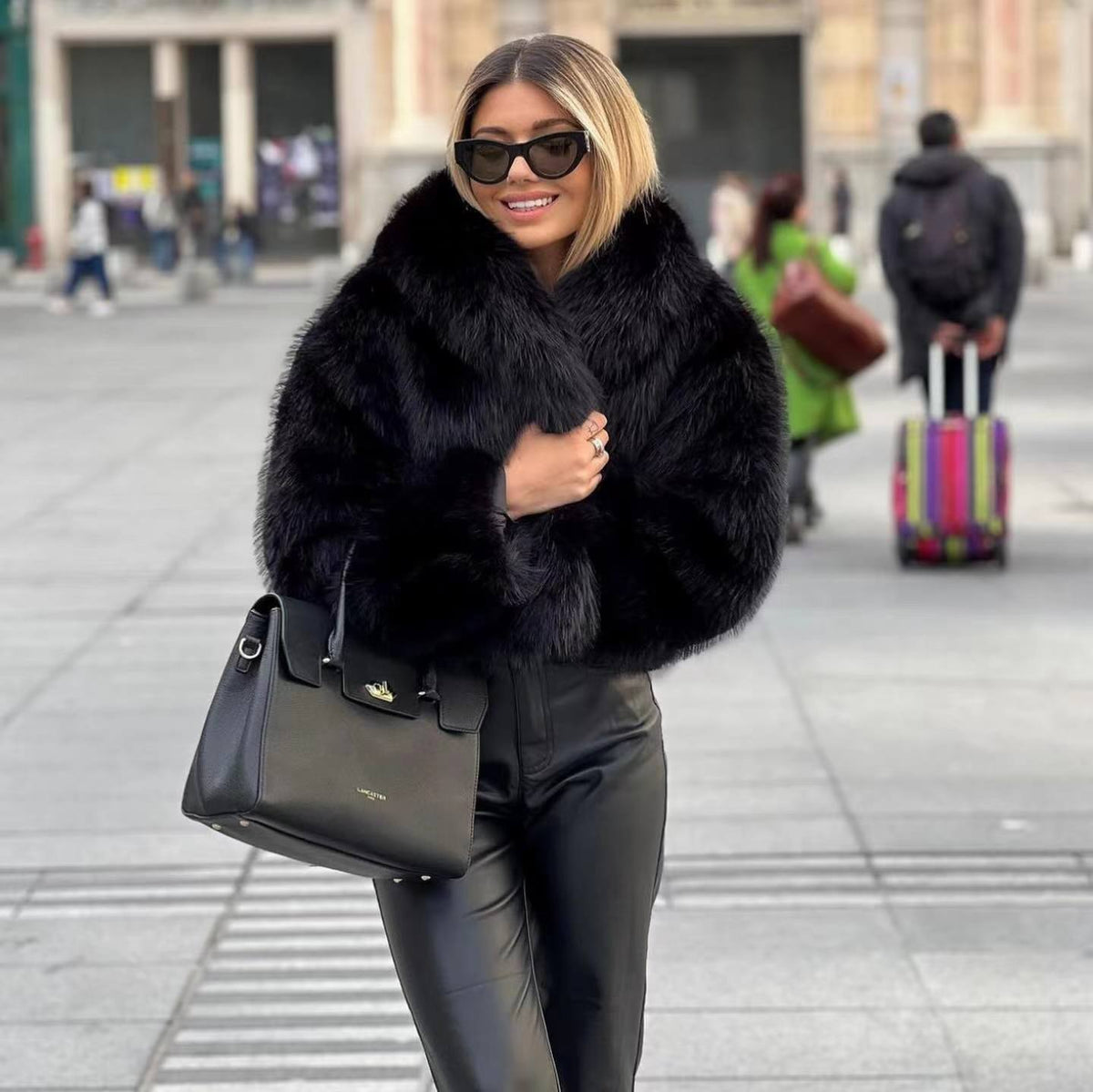 Nicky | Jacket Black Plush Cropped Long Sleeve Collar