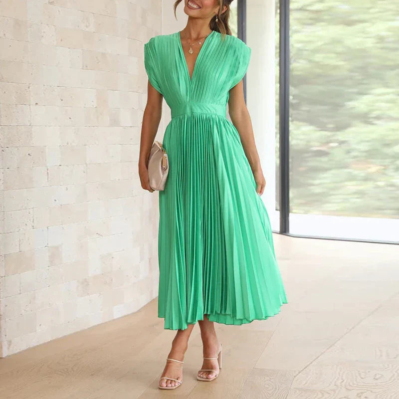 Gonny | Pleated V Neck Sleeveless Midi Dress